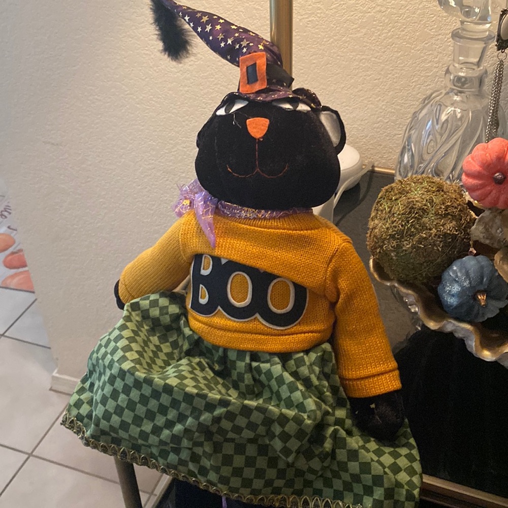 Halloween witch cat shelf doll